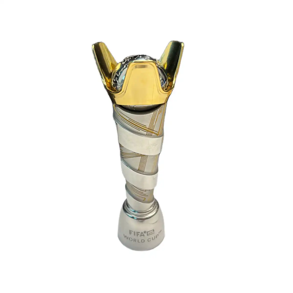FIFAe_Trophy_1.webp