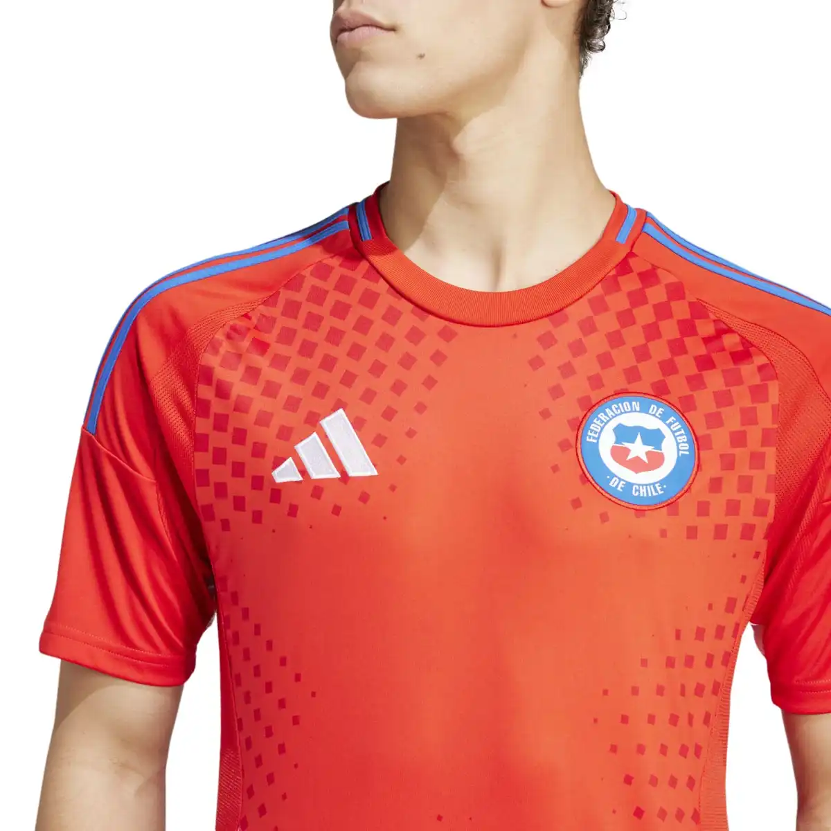 IP8455_9_APPAREL_On_Model_Detail_View_1_white-1.webp