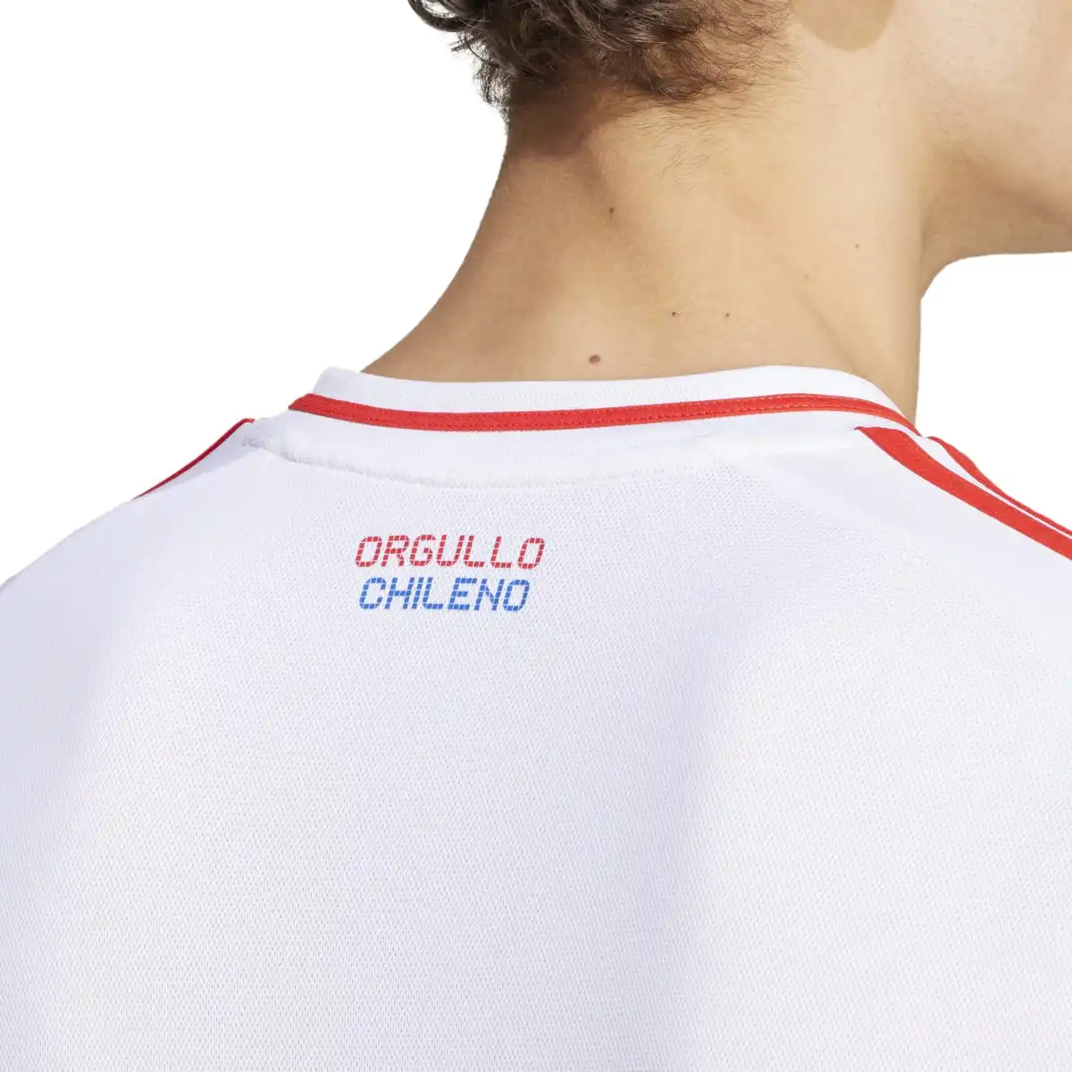 IQ0674_10_APPAREL_On_Model_Detail_View_2_white-1.webp