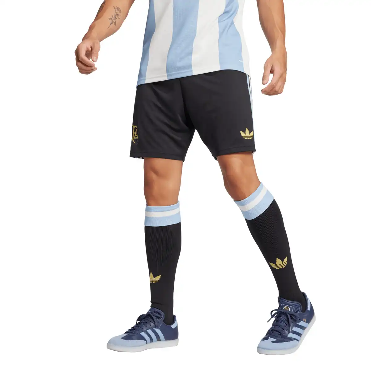 JL9551_2_APPAREL_On_Model_Standard_View_white.webp