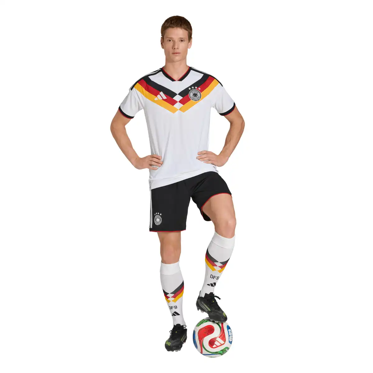 JN2066_6_APPAREL_On_Model_Standard_Outfit_View_white.webp