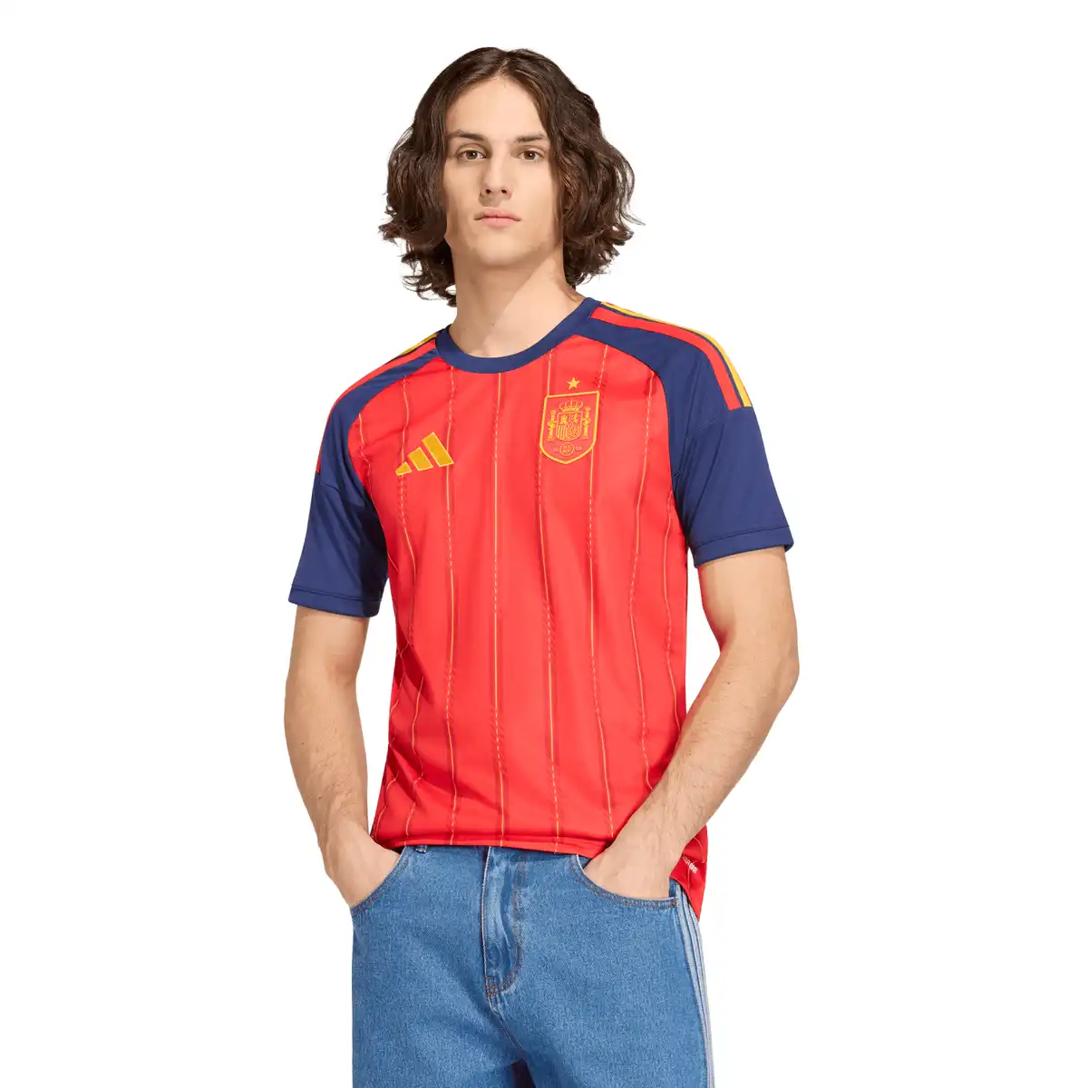 JN4390_3_APPAREL_On_Model_Standard_View_white.webp