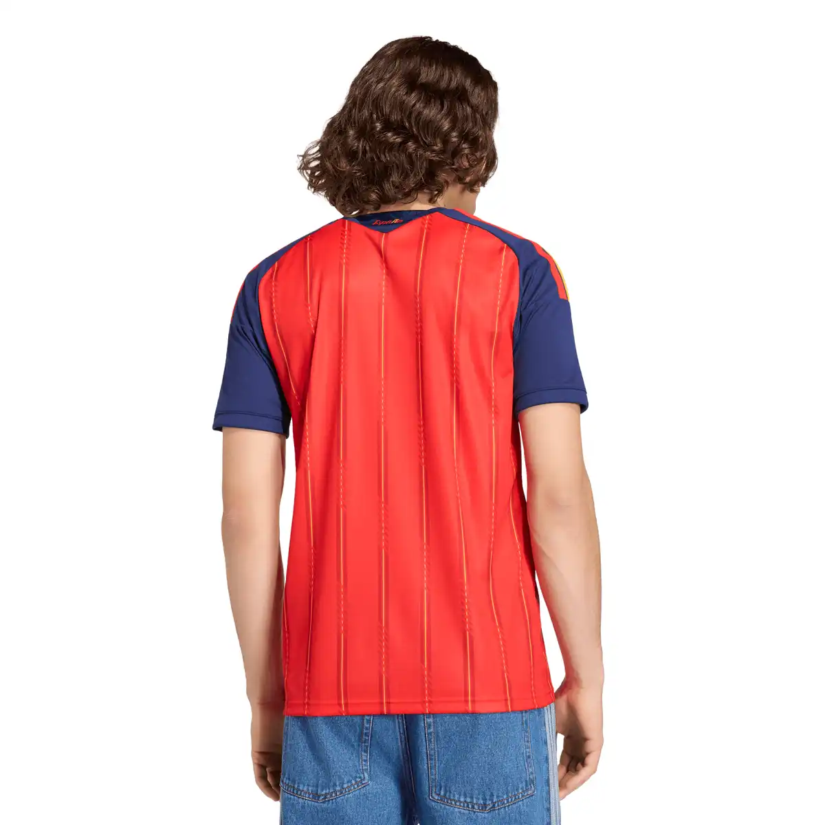 JN4390_4_APPAREL_On_Model_Back_View_white.webp