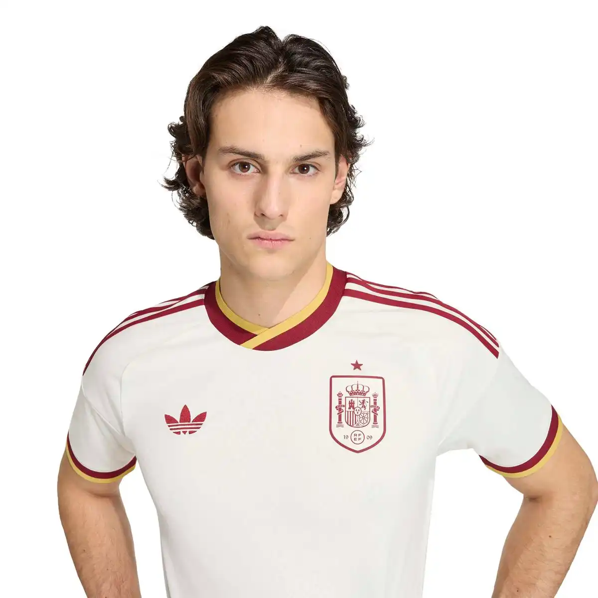 JN4397_7_APPAREL_On_Model_Detail_View_1_white.webp